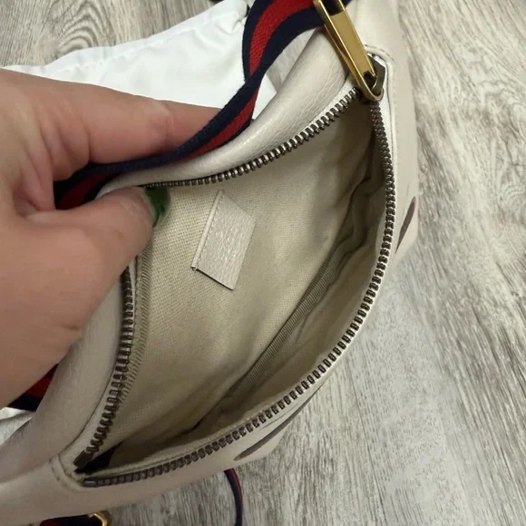 Gucci White Leather Belt Bag - Picture 9 of 14
